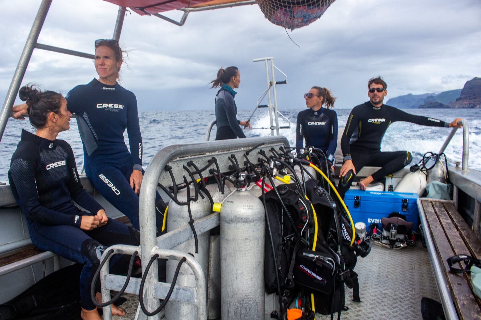 Divers and instructors on the boat ride